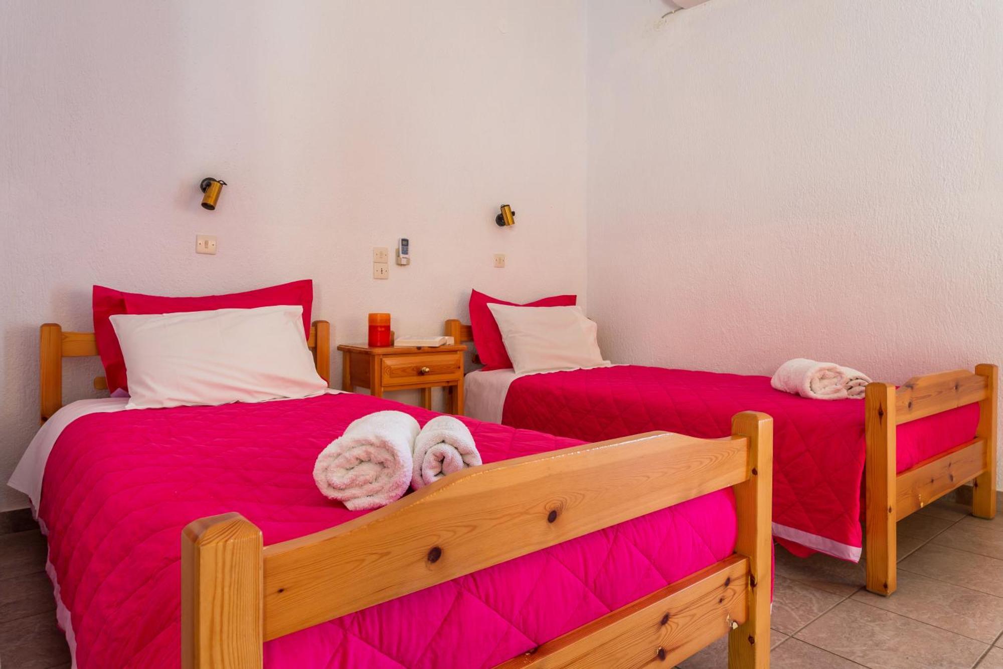 סקופלוס טאון Nikolaos Studios Apartments מראה חיצוני תמונה