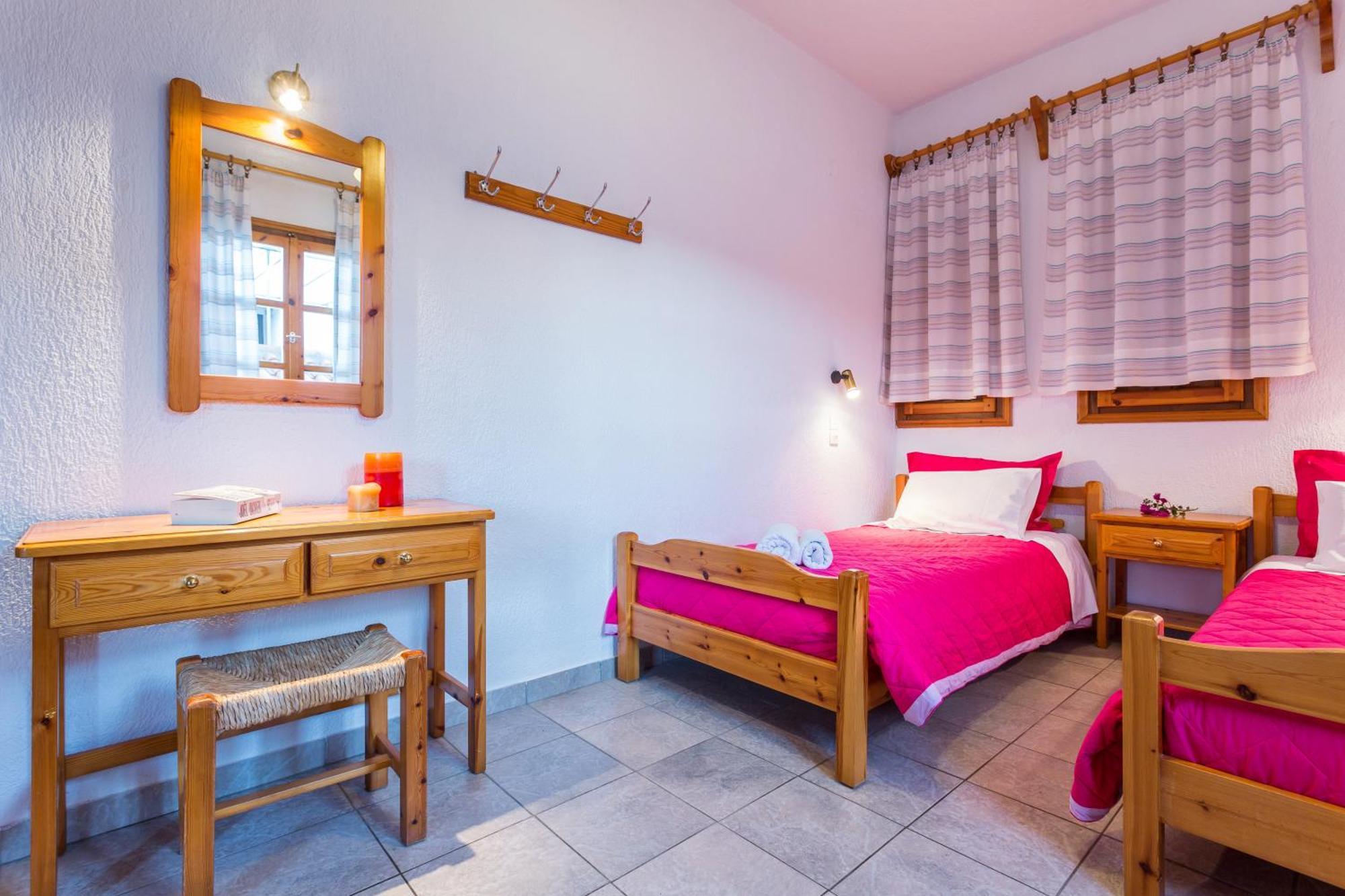 סקופלוס טאון Nikolaos Studios Apartments מראה חיצוני תמונה