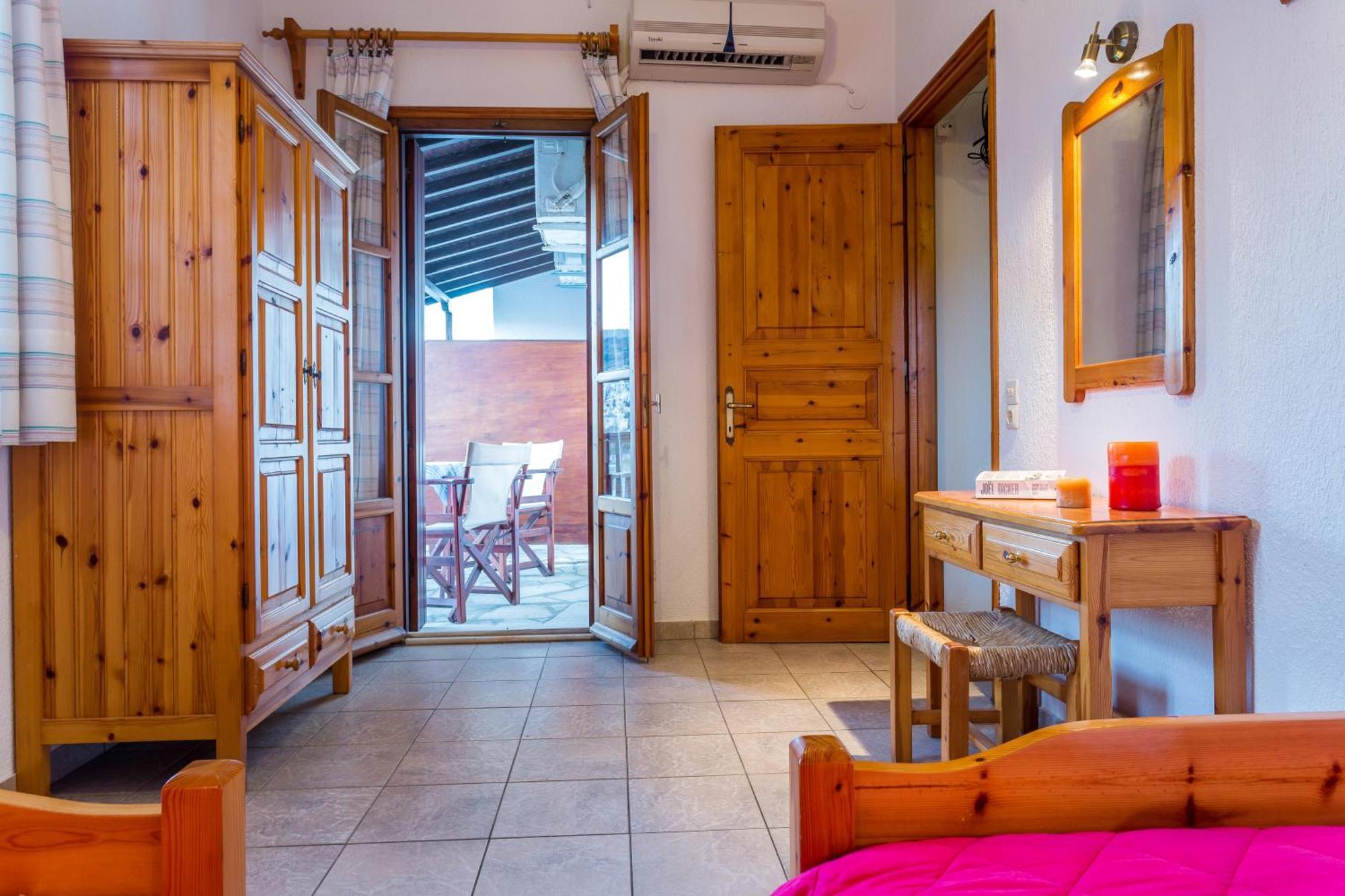 סקופלוס טאון Nikolaos Studios Apartments מראה חיצוני תמונה