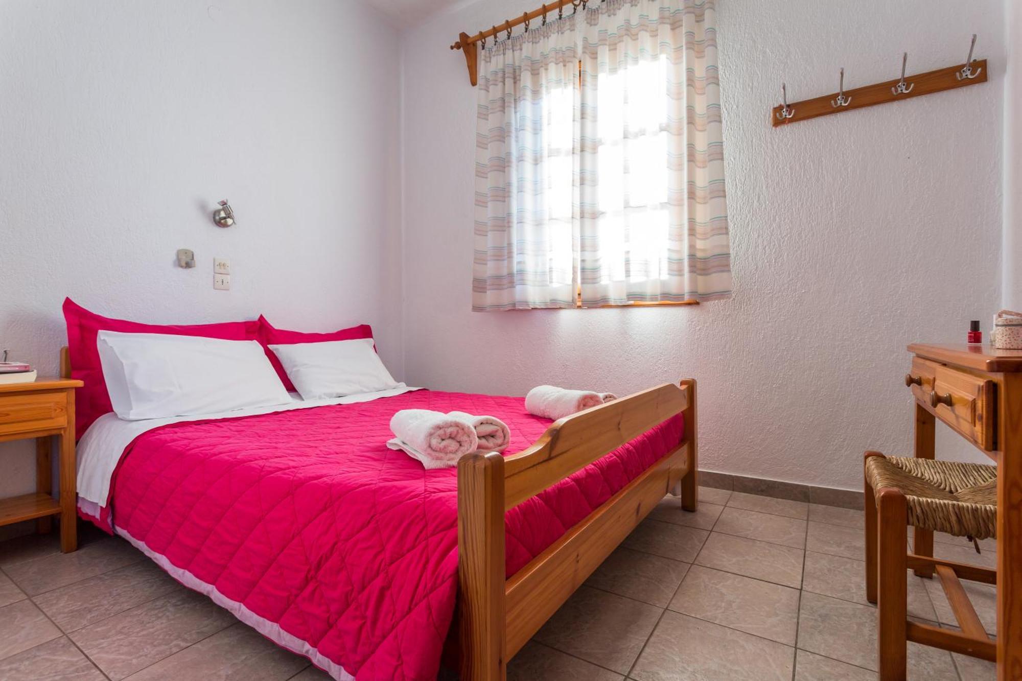 סקופלוס טאון Nikolaos Studios Apartments מראה חיצוני תמונה