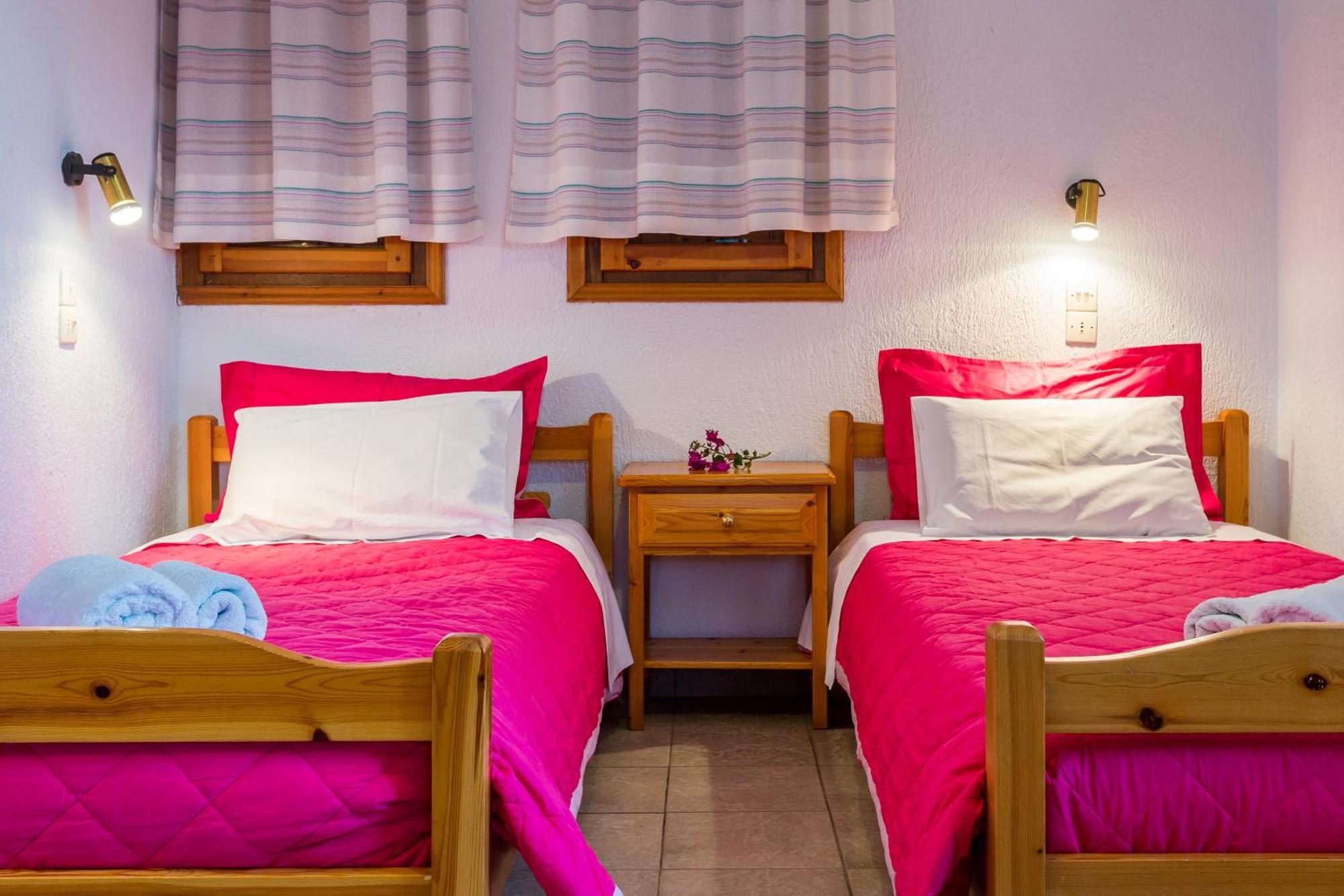 סקופלוס טאון Nikolaos Studios Apartments מראה חיצוני תמונה
