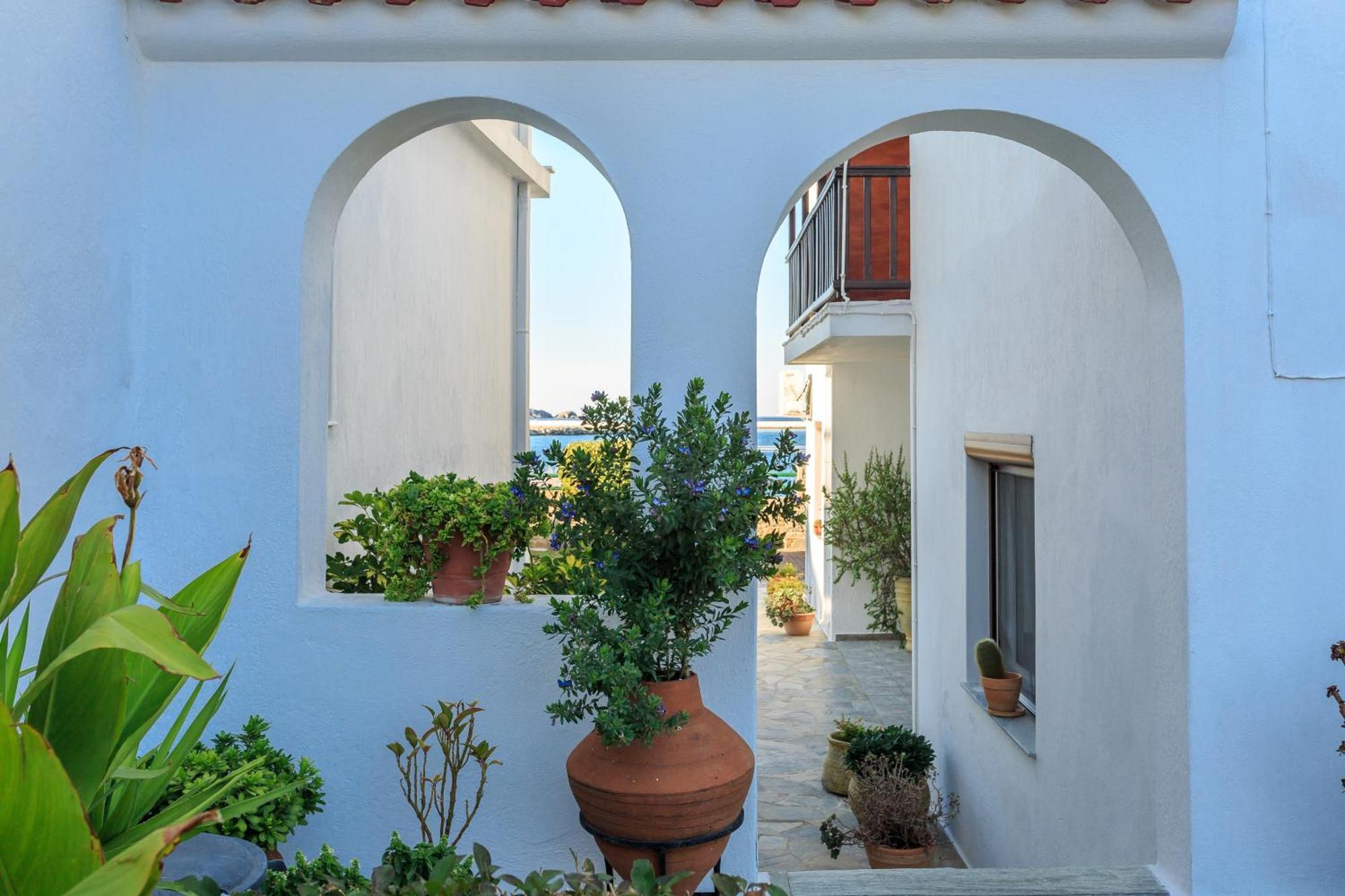 סקופלוס טאון Nikolaos Studios Apartments מראה חיצוני תמונה