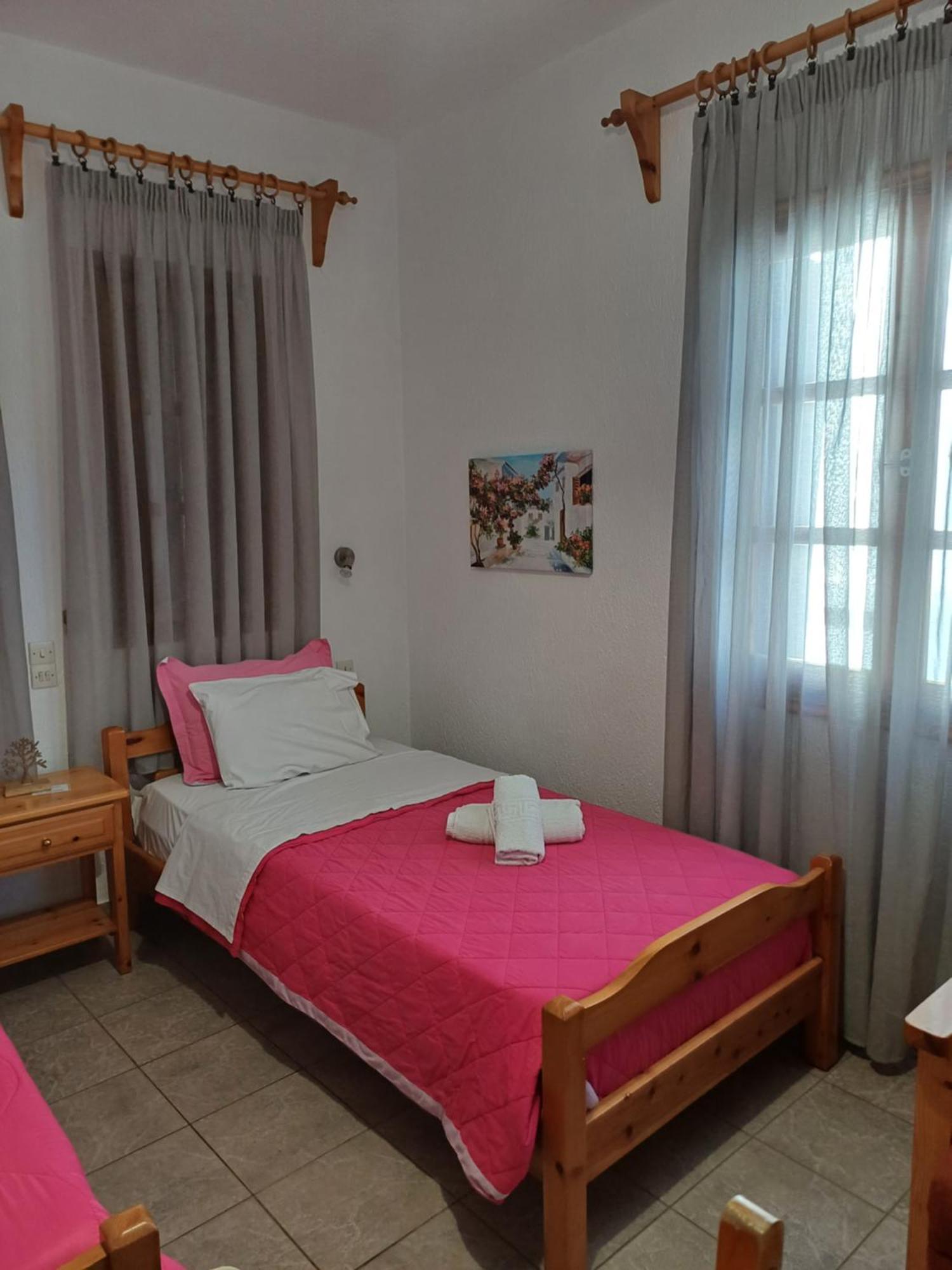 סקופלוס טאון Nikolaos Studios Apartments מראה חיצוני תמונה