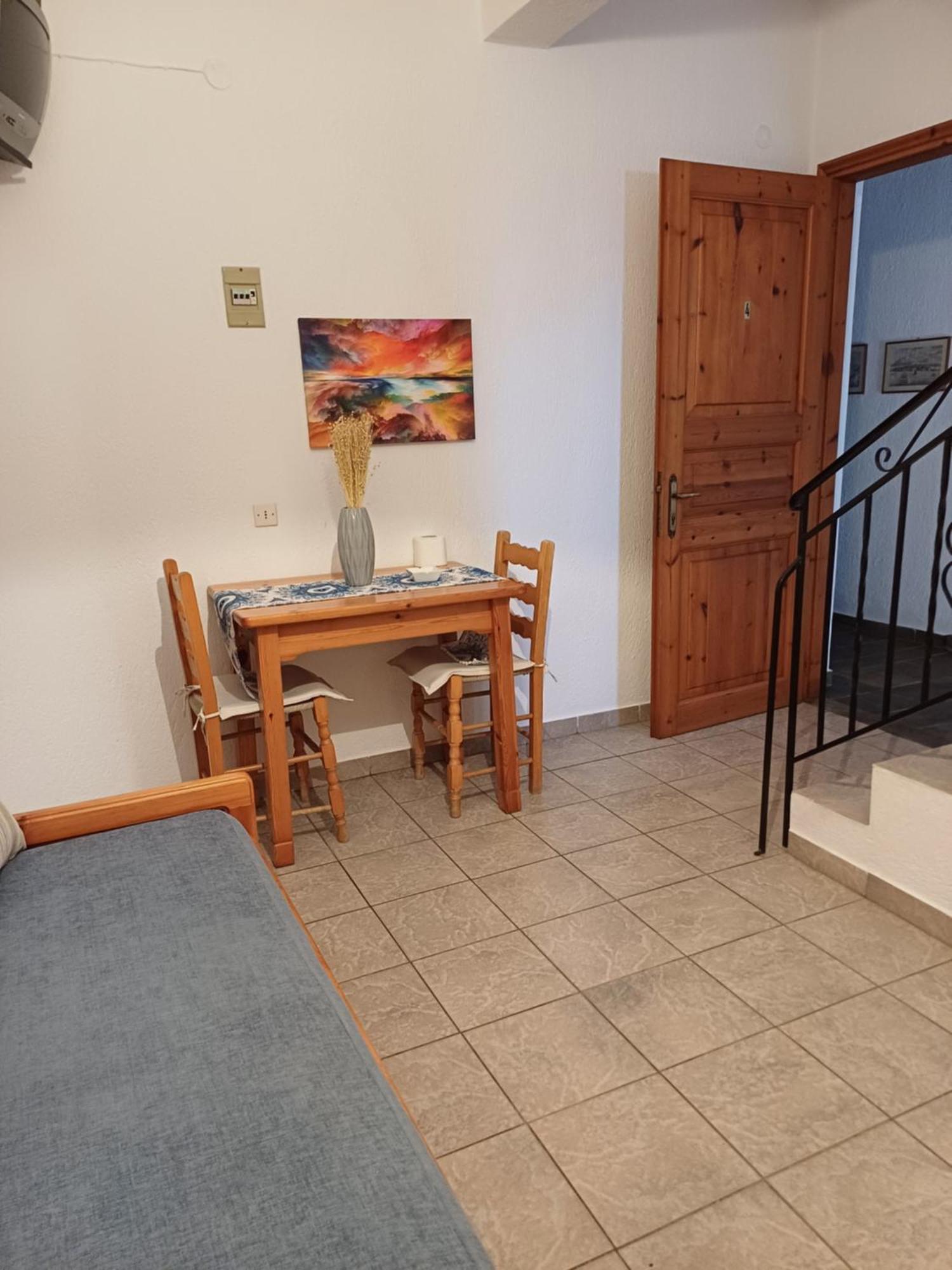 סקופלוס טאון Nikolaos Studios Apartments מראה חיצוני תמונה