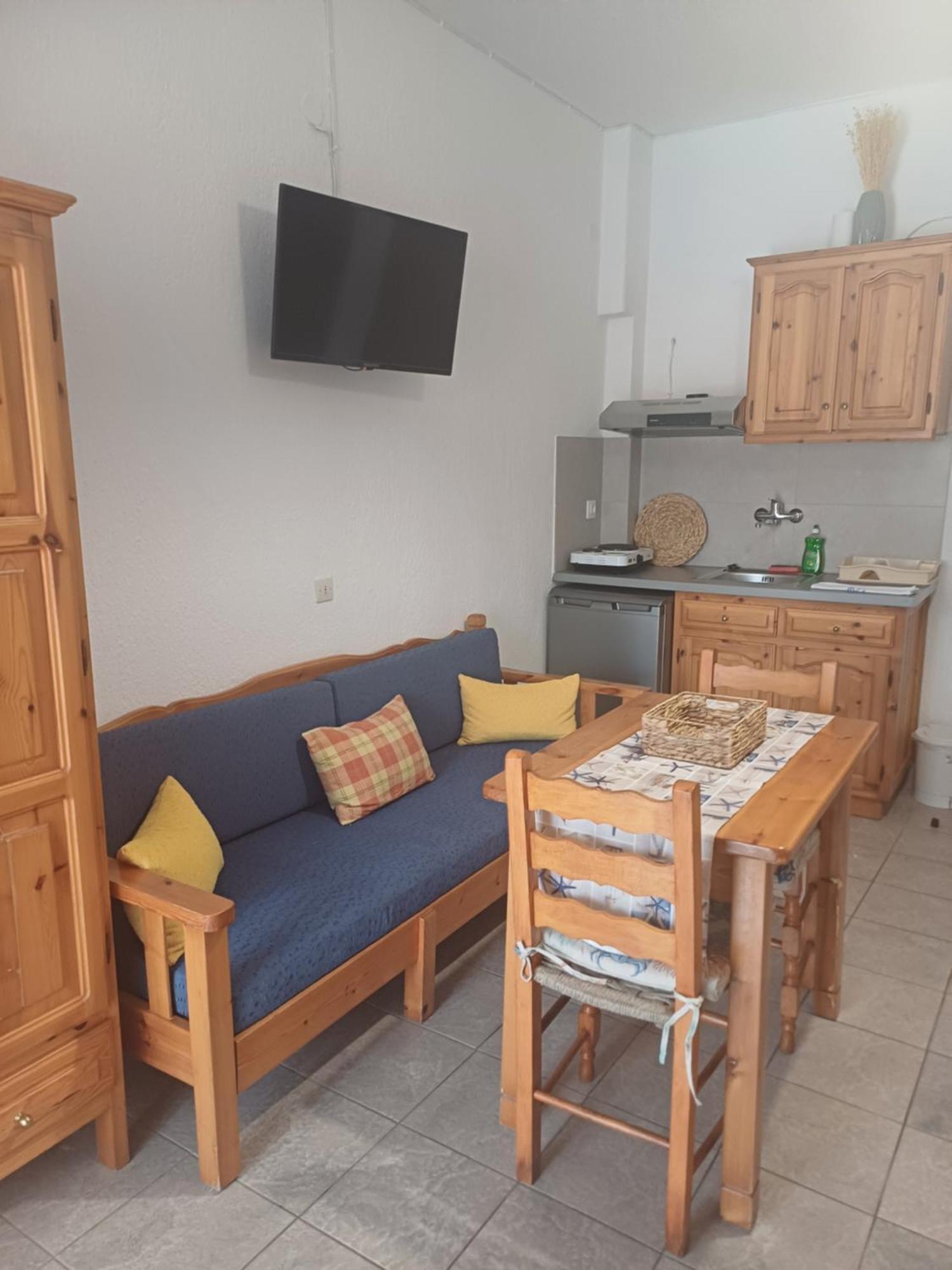 סקופלוס טאון Nikolaos Studios Apartments מראה חיצוני תמונה